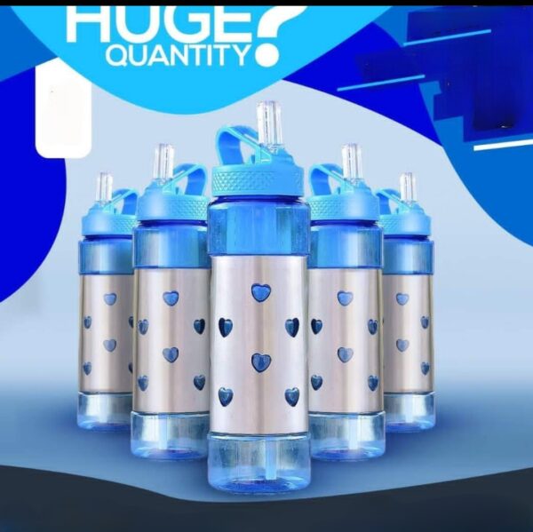 water bottle for travelling 600ml / water bottle with ice pack with sipper best for school college university gym and travel.(random color)