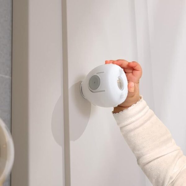 2 pcs door knob cover baby safety door knob covers doorknob locks child children kids proof(random color )
