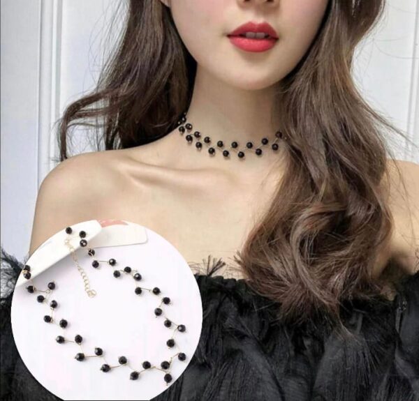 zig zag black choker with earrings