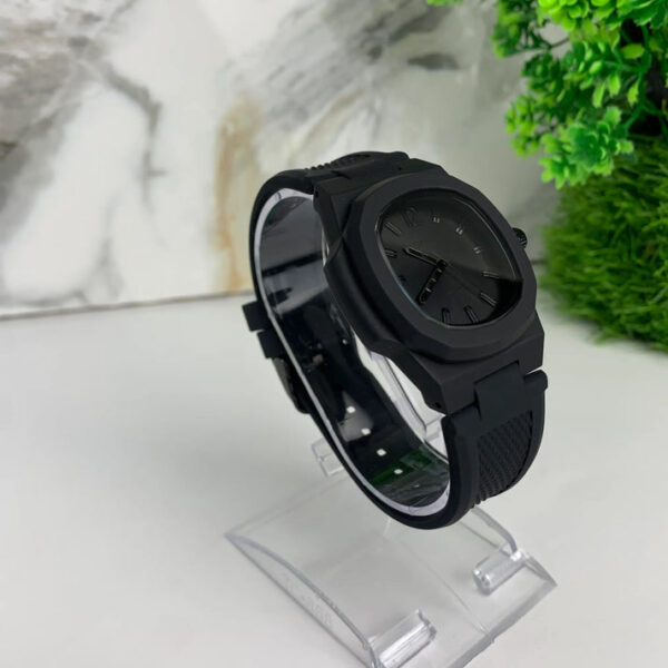 skmei new men quartz watch with silicone strap ( original ) | best quality men watch in black color | best quality analog watch for men (with box) - Image 6
