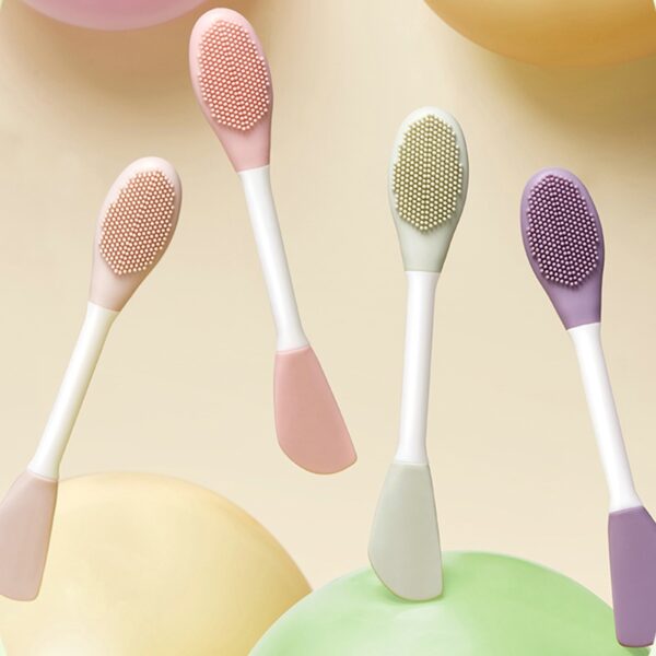 silicone face mask brush applicator |  facial mask brush for mud, clay, charcoal mixed mask (random color)