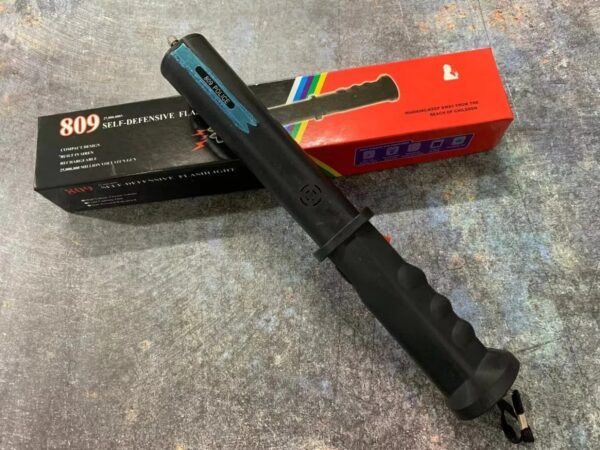 809 type taser with siren and torch high voltage stun gun for self defence self defense electrical flashlight shocker stun guns