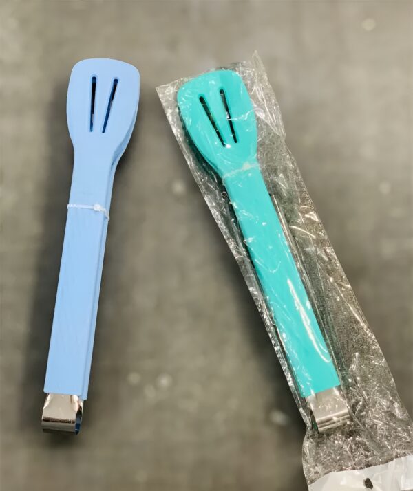 bbq roti flipping chimta multi functional food serving tong (random color) - Image 3