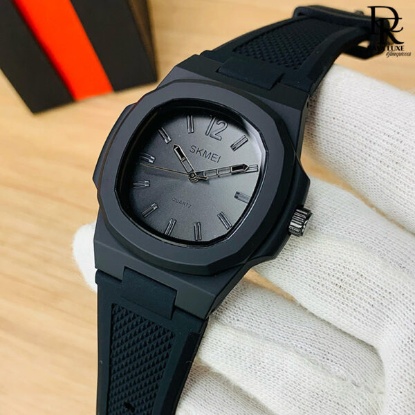 skmei new men quartz watch with silicone strap ( original ) | best quality men watch in black color | best quality analog watch for men (with box) - Image 5