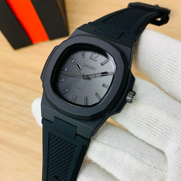 skmei new men quartz watch with silicone strap ( original ) | best quality men watch in black color | best quality analog watch for men (with box) - Image 4