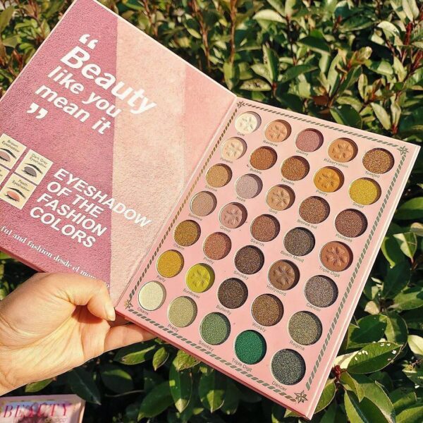 mocallure 4 in 1 eyeshadow palette book/  eyeshadow palette  blush and eyeshadow palette - Image 17
