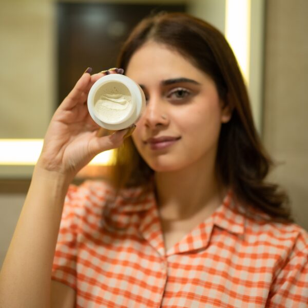 glow natural glutathione alpha arbutin skin brightening cream (50g) - Image 2