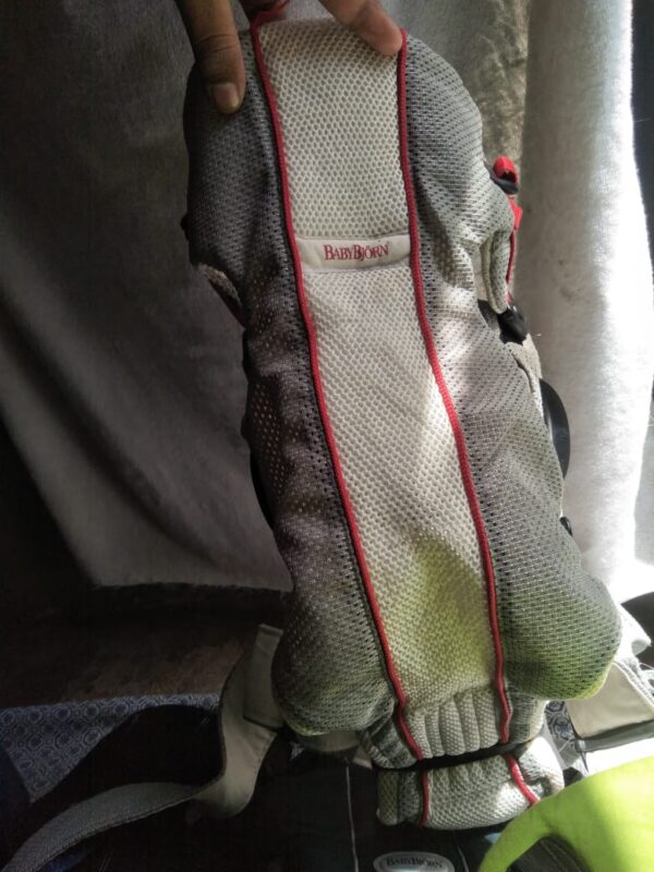 baby bjorn baby carrier (random color) - Image 17
