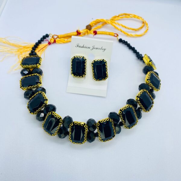 premium quality stones choker necklace with earrings set - Image 15