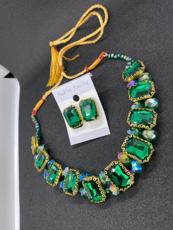 premium quality stones choker necklace with earrings set - Image 6