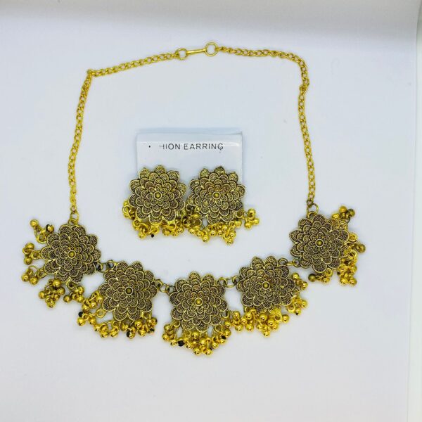 afghani flower choker for all ages gold - Image 5