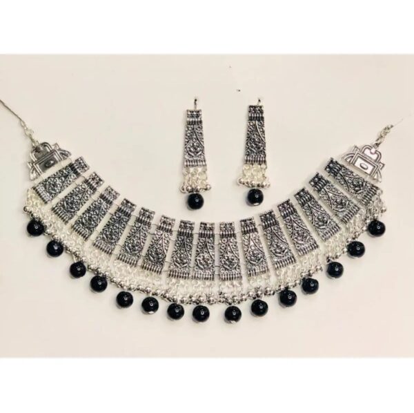 latest style and cultural jewelry black pearl beautiful silver choker with drop earrings for all ages women