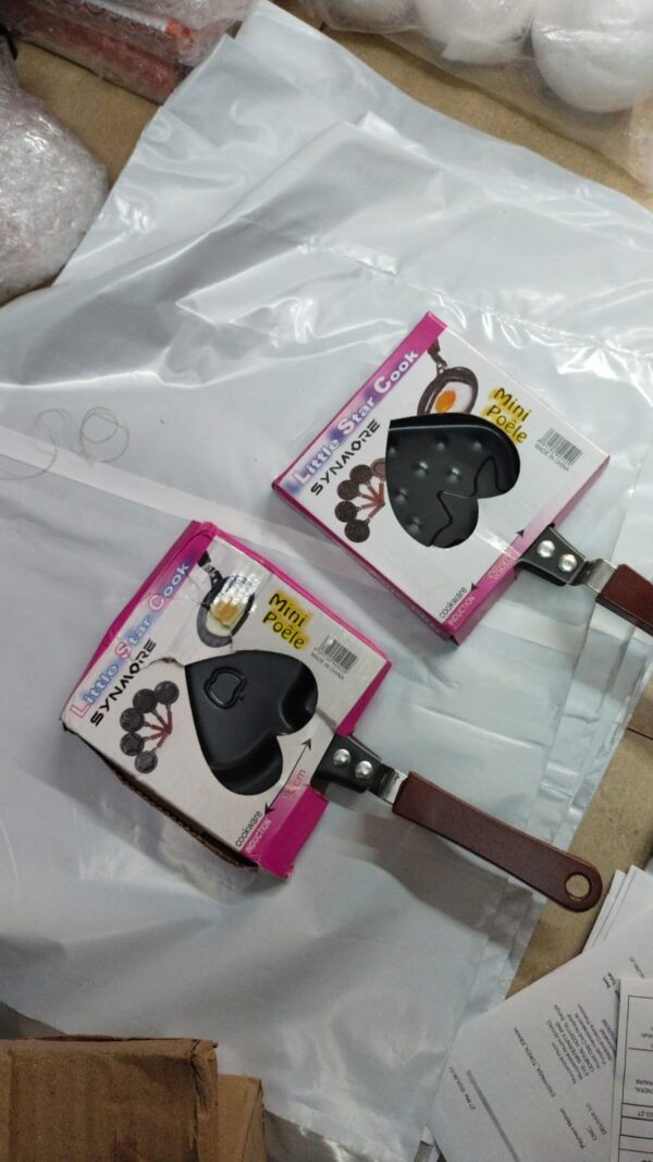 1 pc's of non-stick pancake egg mold kitchen tools (random shapes) - Image 2
