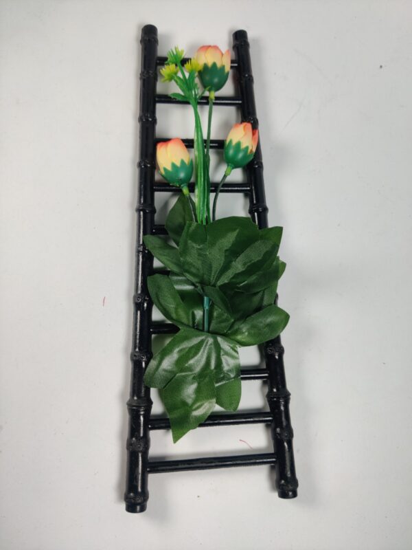 decorative plastic stairs with artifical flowers - Image 6