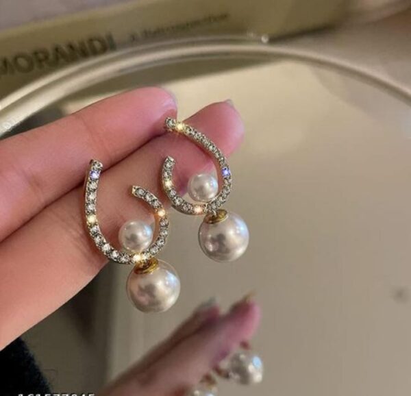 elegant zircon pearl stone earrings material alloy  for girls - Image 3