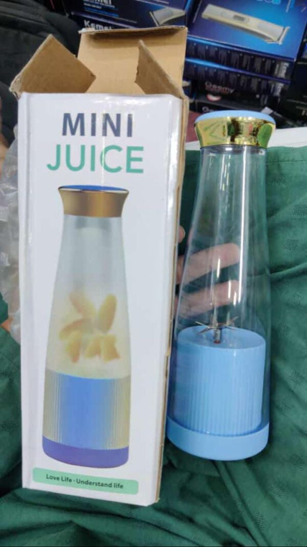 portable & rechargeable battery mini juice blender | electric juicer, anti drip blender, mini shake smoothie blender, portable rechargeable juicer (random color) - Image 6