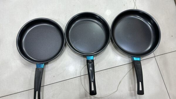 mini non-sticky flat base egg cookie frying pan - Image 2