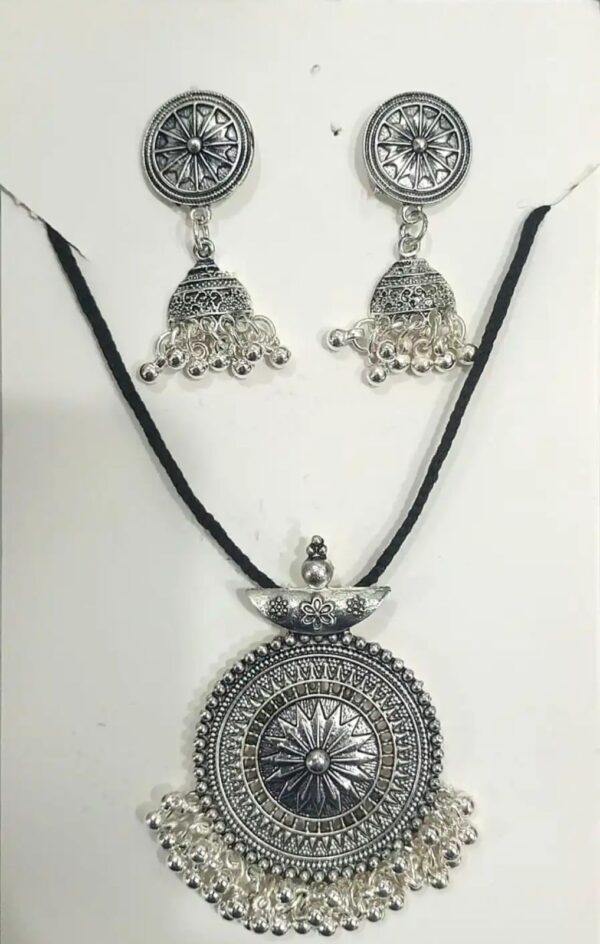 decent afghani pendants with earrings for women all ages - Image 3