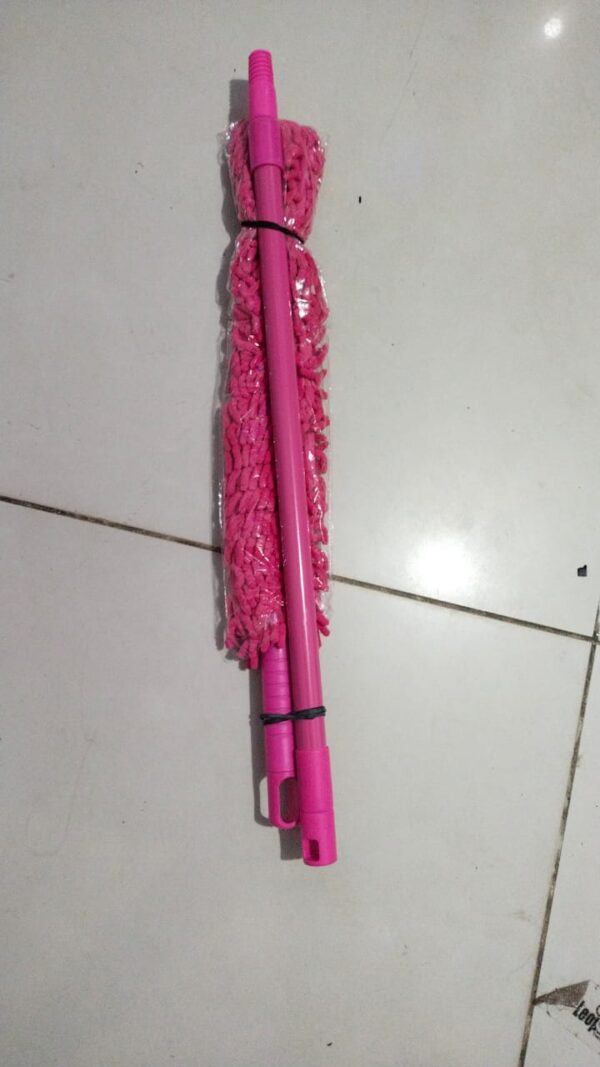 flexible micro fiber duster with telescopic stainless steel handle for fan cleaning specially( random color ) - Image 3