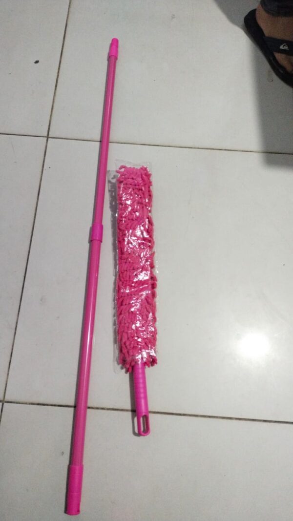flexible micro fiber duster with telescopic stainless steel handle for fan cleaning specially( random color ) - Image 4