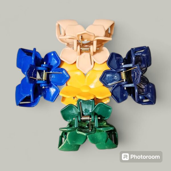 pack of 5 ) finest quality hair catchers random colors