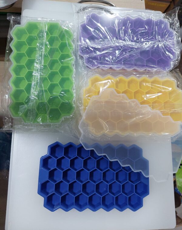honey comb silicone ice tray | push pop out round mini ice cube trays (random color) - Image 2