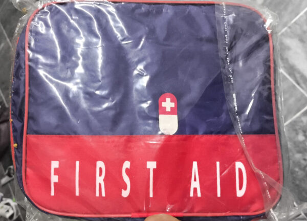 empty medicine pills storage box organizer | first aid kit medicine bag portable waterproof outdoor travel (random color) - Image 3
