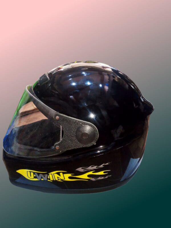 helmet for bikers for safety and comfort - Image 3