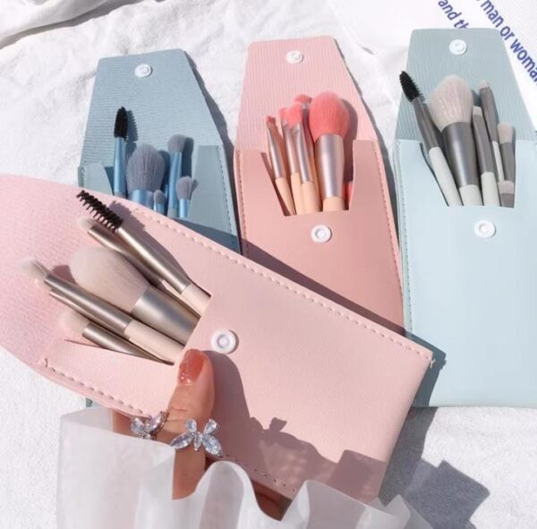 8 pieces cute brushes with leather pouch  (random color) - Image 2