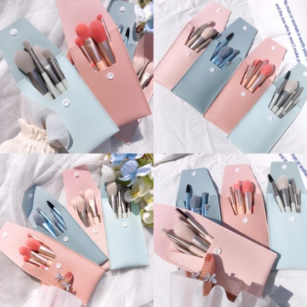 8 pieces cute brushes with leather pouch  (random color)