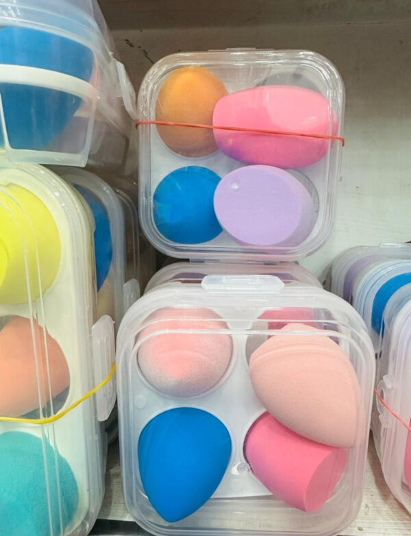 beauty blender 4 pcs set with holder box (random color) - Image 6