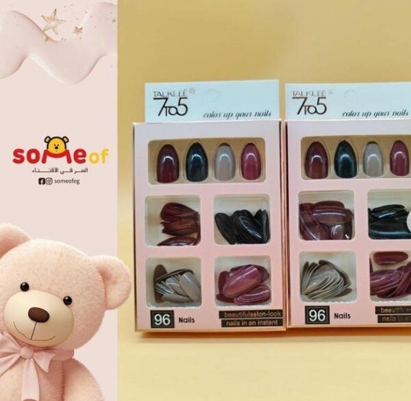 96 pcs nails without glue or sticker (random color)