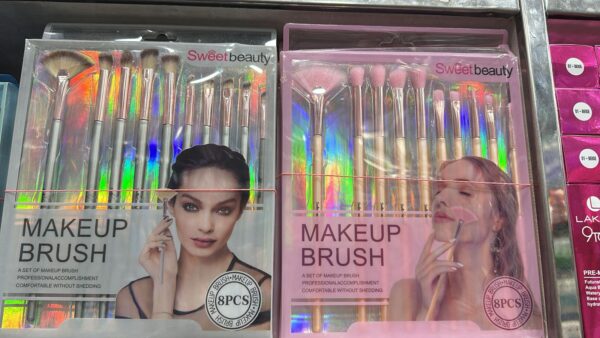 sweet beauty 10 pcs makeup brush set | complete brush kit for professional and beginner (random color) - Image 9
