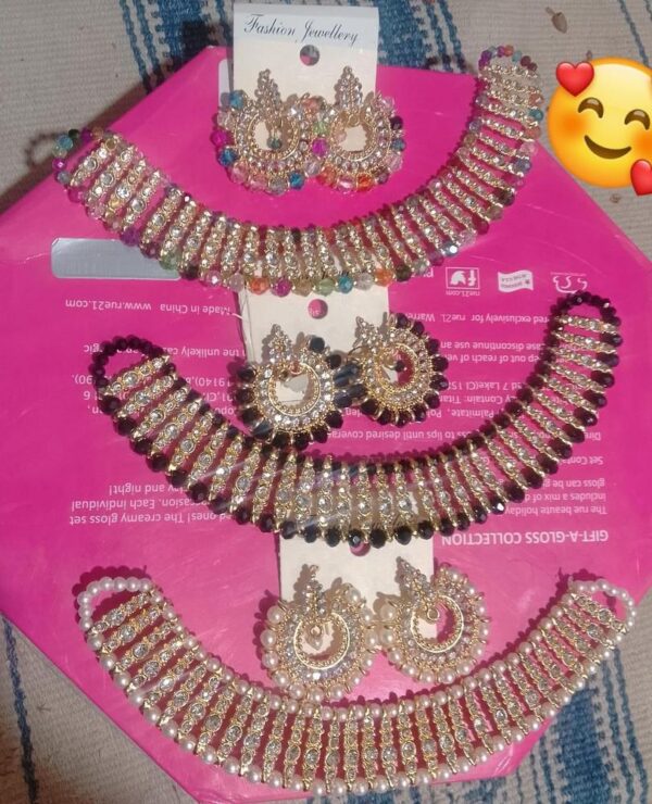 colorful chowker neckless and  crystal round earrings  jewellery set for girls, womans