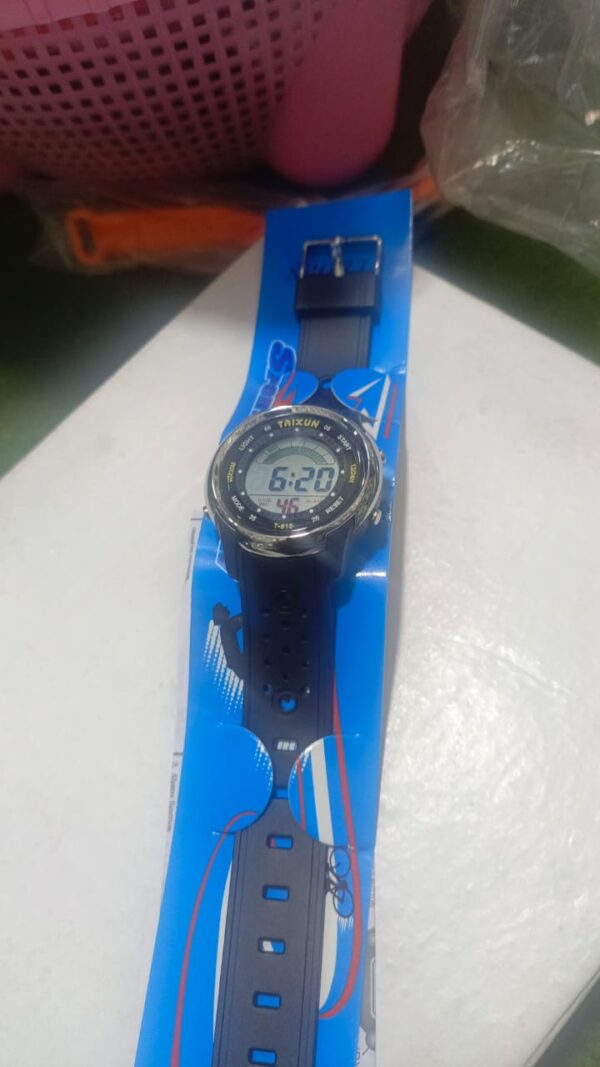 black stylish digital  men's sports watch with alaram & light  (without box ) - Image 3