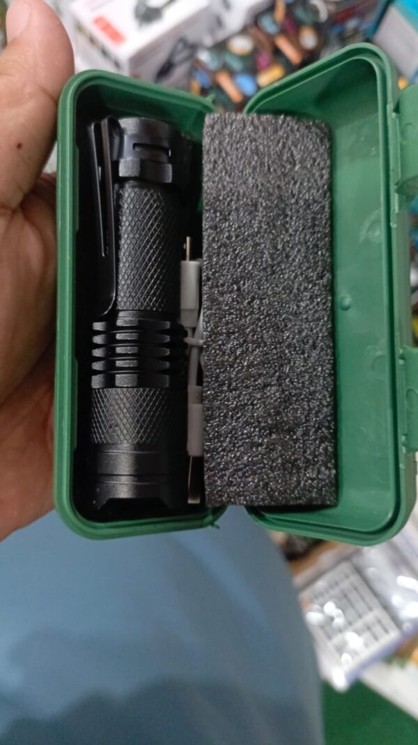 usb charging xpe+cob led flashlight lamp torch with clip three mode zoomable lamp built in battery with box - Image 2
