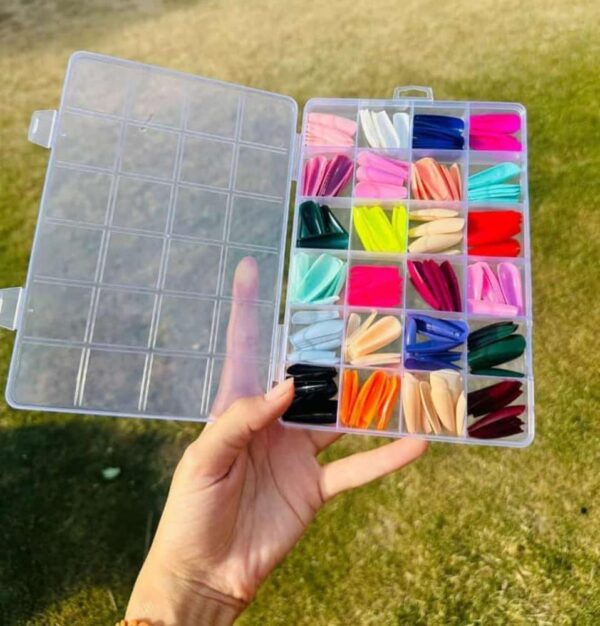 288 pcs nail box with glue - Image 3