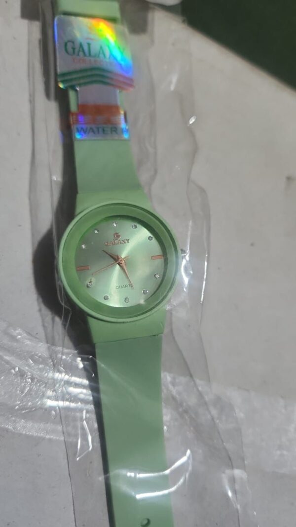 classical women watch with stylish dial fashion and special design (without box) - Image 3