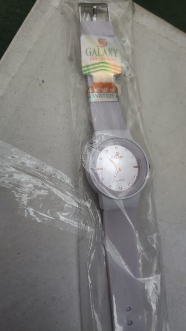 classical women watch with stylish dial fashion and special design (without box) - Image 5