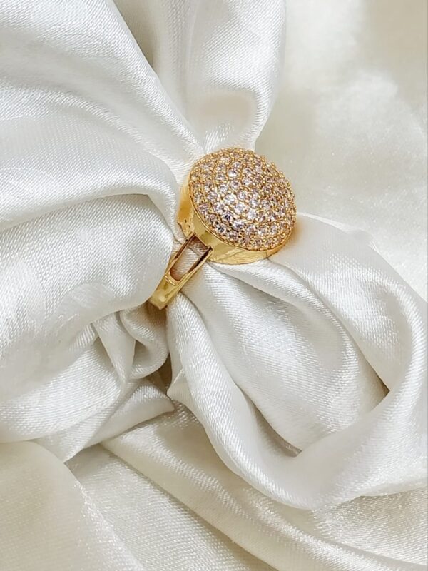 golden elegant royal trendy shinny crystal fashion jewelry ring - Image 5