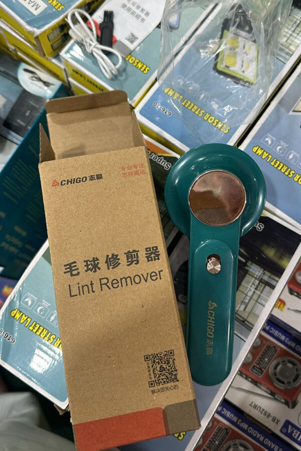 electric lint remover rechargeable | remove stubborn lint, fuzz, and pet hair on your clothes and furniture - Image 6