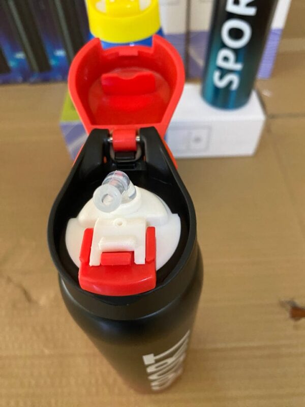 500ml portable sports water bottles thermos with straw (random color) - Image 3
