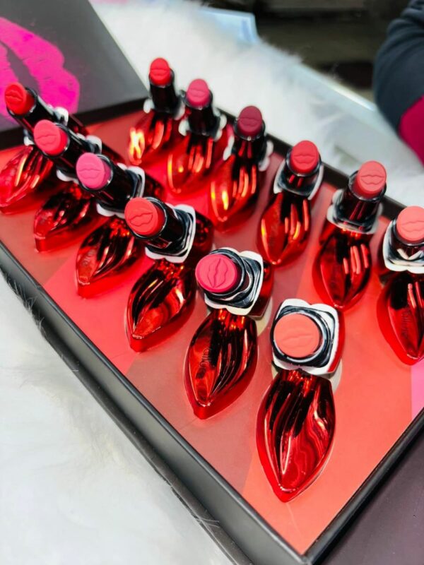 lip style lipstick high pigment smooth lipstick matte lipstick ,random color