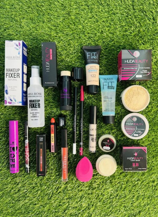 14 in 1 makeup deal ,makeup fixer,foundation ,beauty blender and many more - Image 2