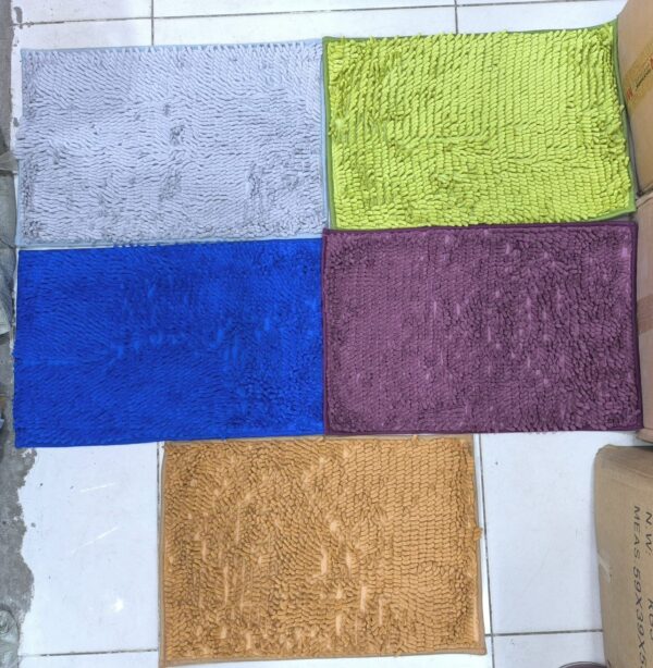 nonslip water absorbent microfiber  door away mats 40x60cm (random color) - Image 2