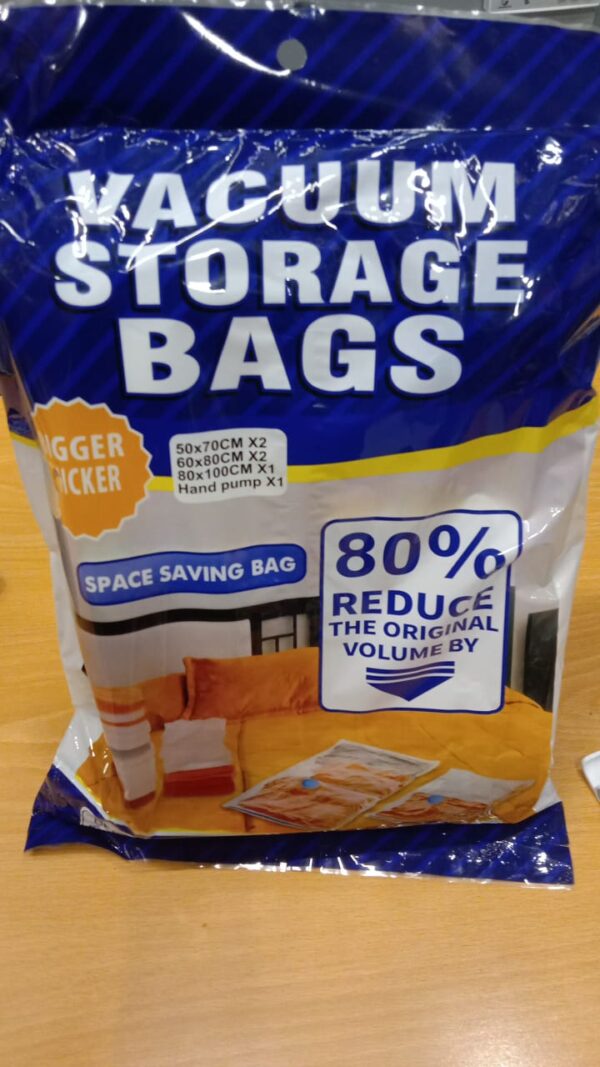 vacuum storage bag 5 bags 1 manual pump inside of packet - Image 2