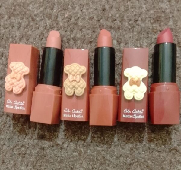 pack of 3 color castle pigmented lipsticks pack - Image 5