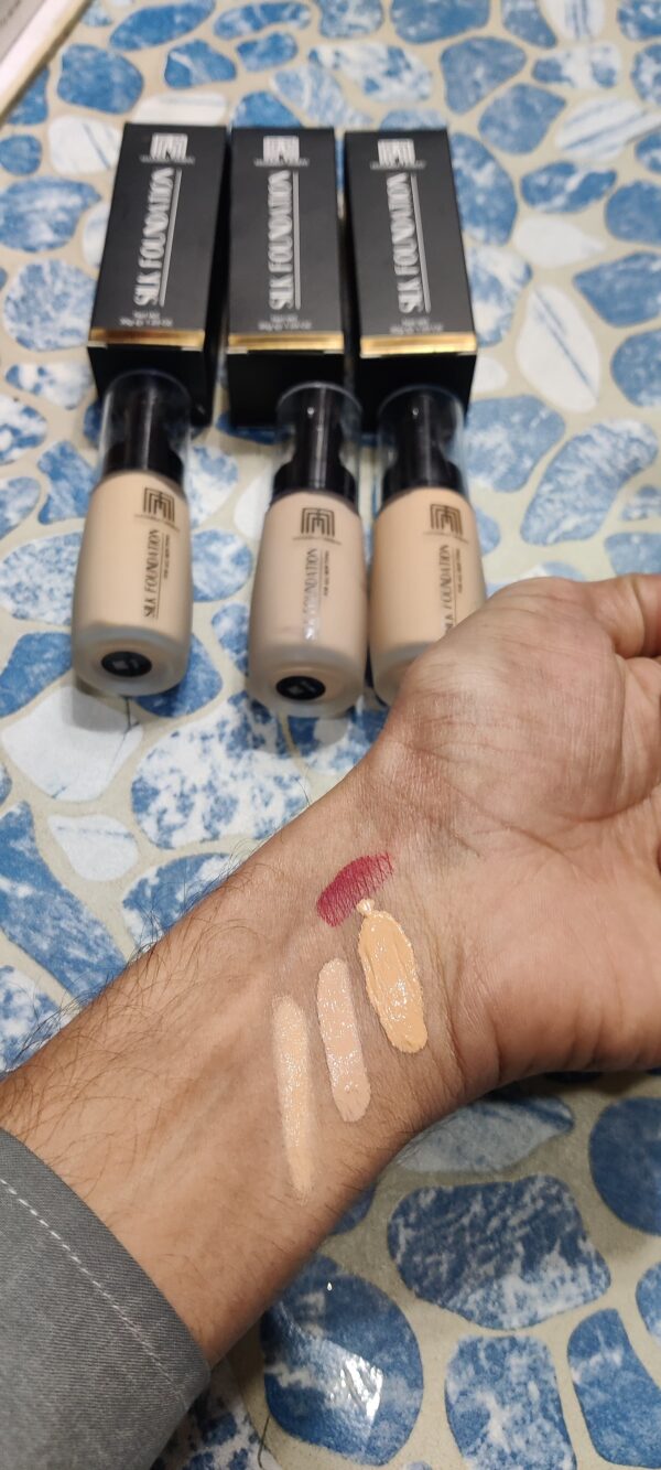 masarrat misbah cream silk foundation shine and moisturize 35ml - Image 7