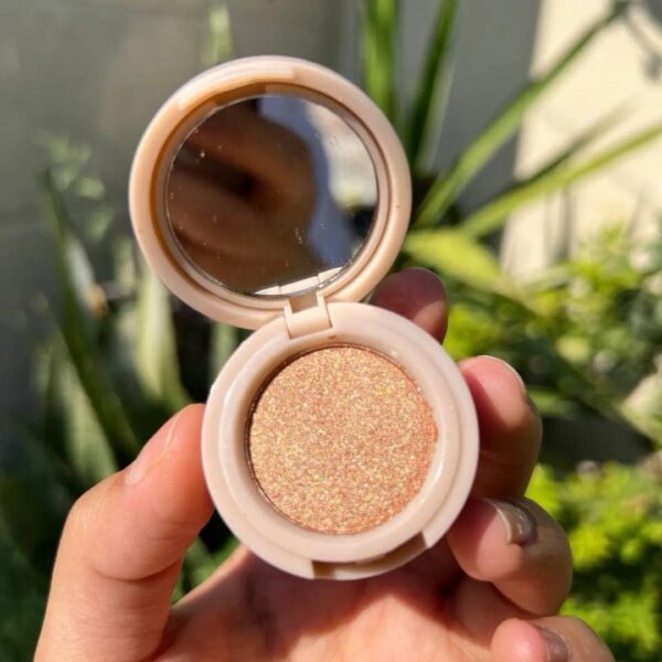 mocallure 3 in 1 blusher highlighter kit package includes: 1 x blusher highlighter kit product feature: glowy, 2 in 1 (random color) - Image 2