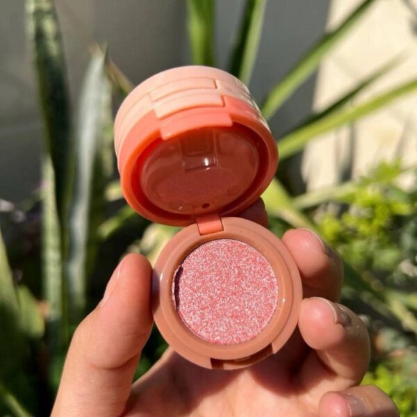 mocallure 3 in 1 blusher highlighter kit package includes: 1 x blusher highlighter kit product feature: glowy, 2 in 1 (random color) - Image 7